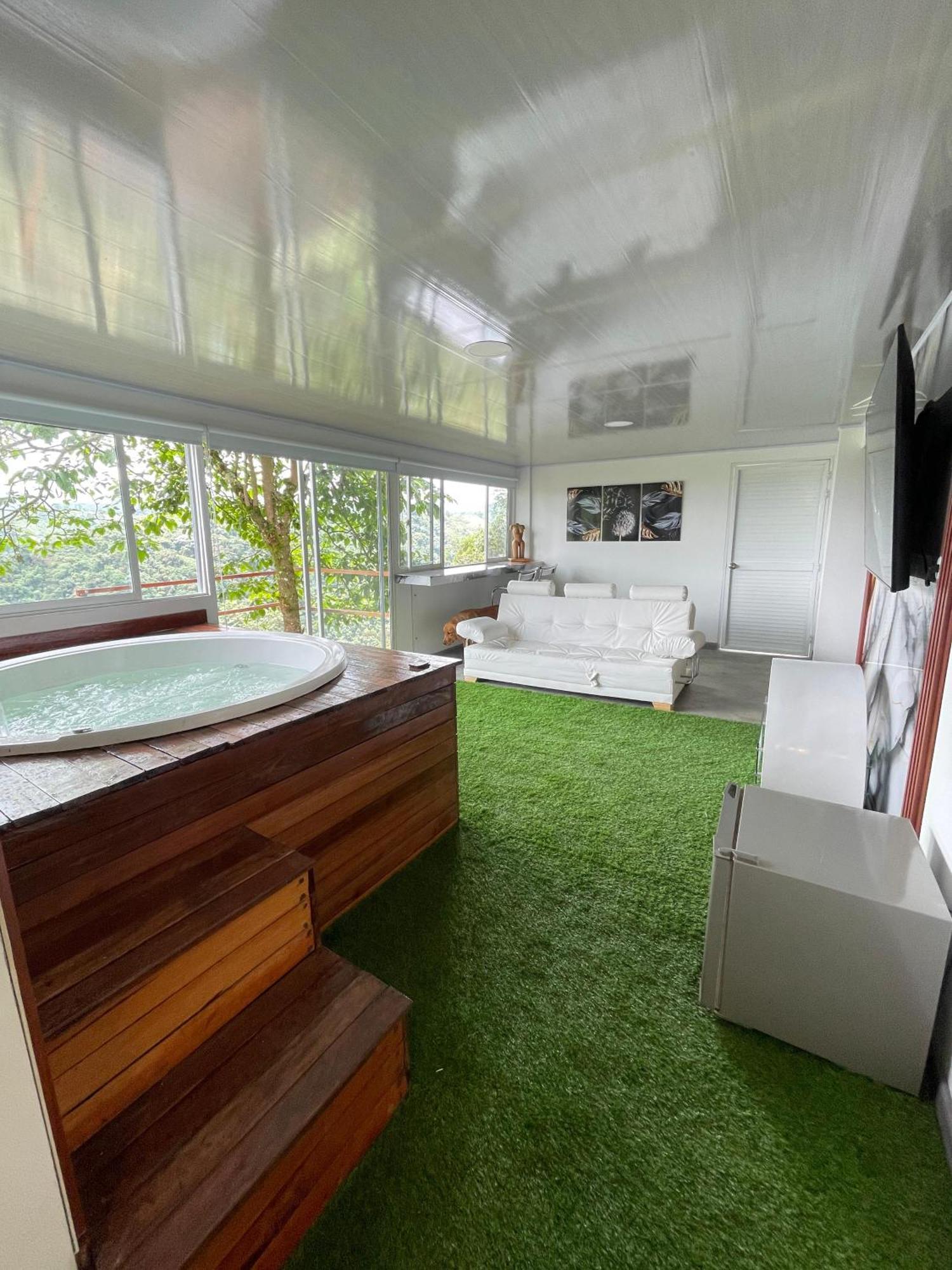 Glamping La Reserva Lodge